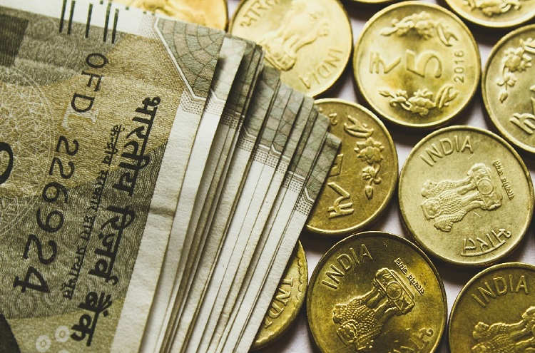 UBS Strategists Expect The Indian Currency To Weaken To 77 Per Dollar By The End of The Year